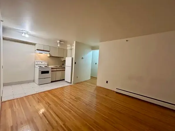 2215 York Ave #201, Vancouver, BC V6K 1C5