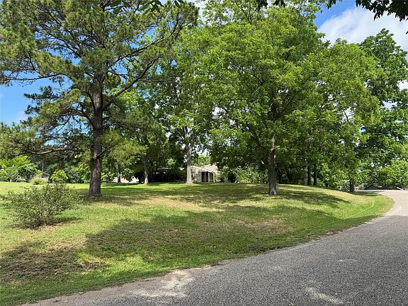 4th image of 35 Imperial Cir Lot 21
