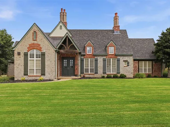 25 Orchard Ln, Ponca City, OK 74604