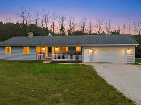 1880 N Cth S, Reedsville, WI 54230
