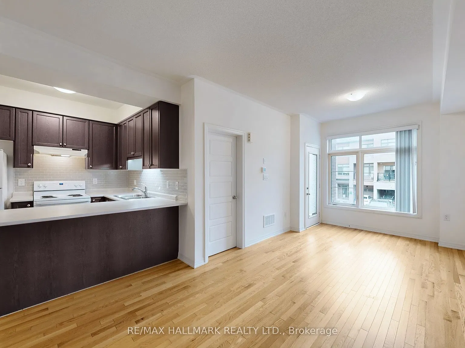 3 bed, $2,800 — Photo 2
