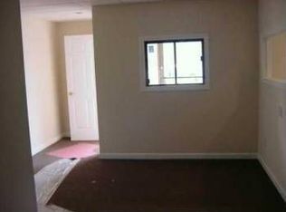 132 Meadow St, Warwick, RI 02886