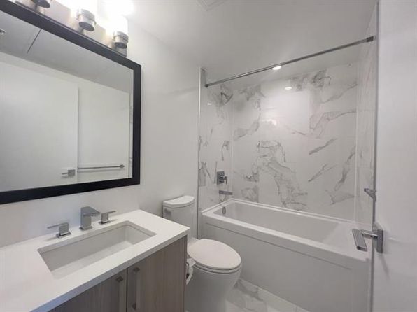 2 bedroom rental in Surrey — photo 8
