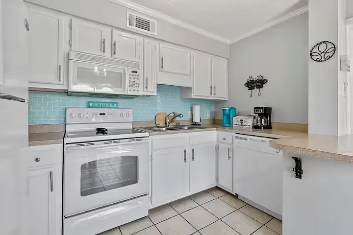 5905 S Kings Hwy — Photo 4