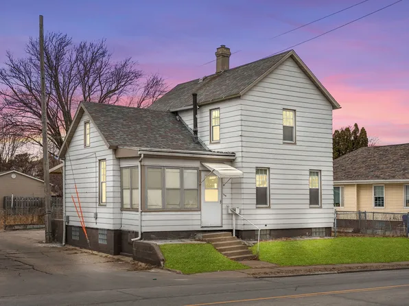 1618 Marquette St, Davenport, IA 52804