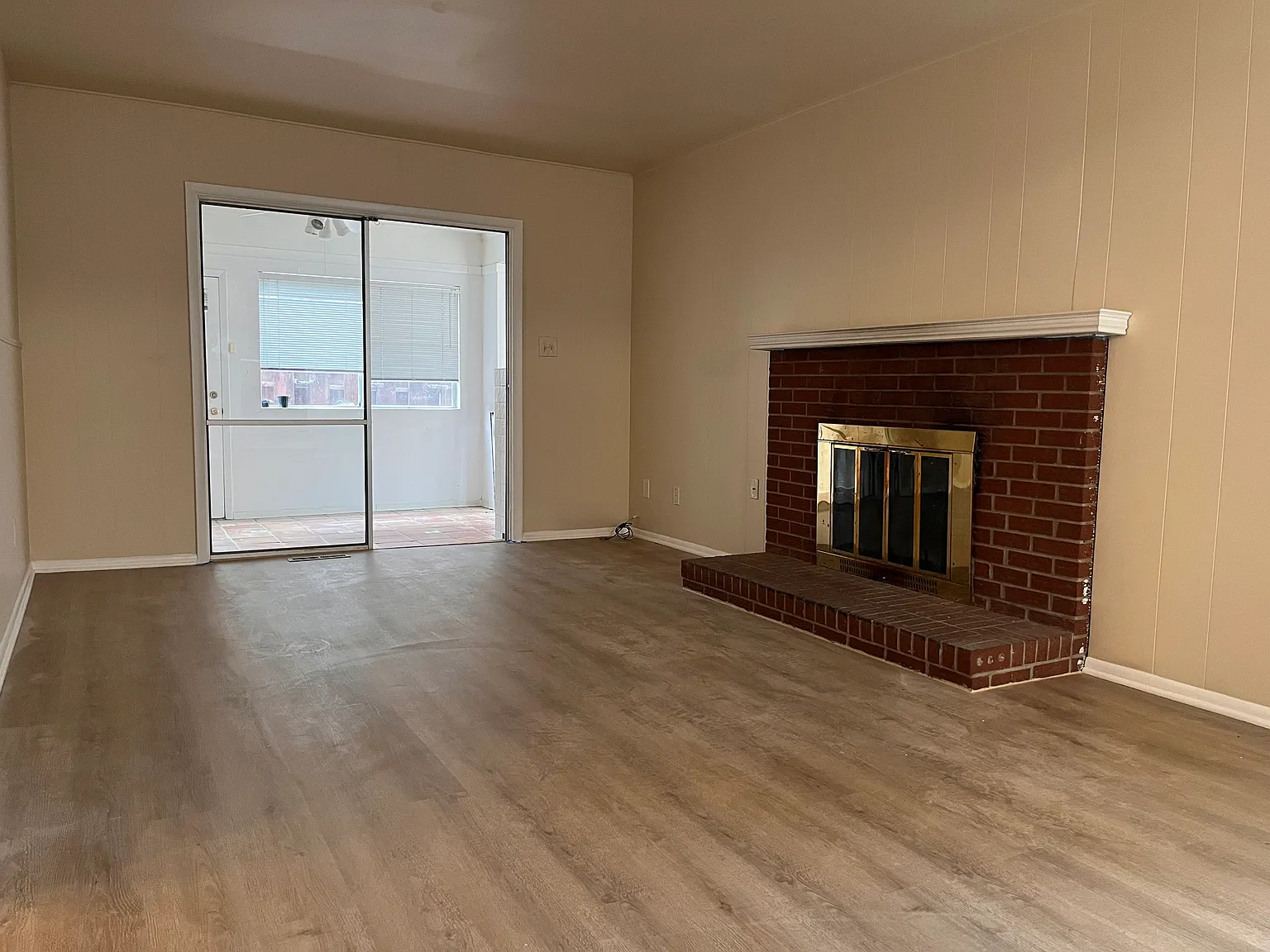 4 bed, 2.5 bath, 2075 sqft, $2,599 — Photo 4