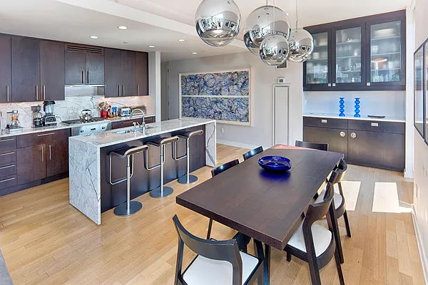 Rented by Isen & Company : Real Estate Advisors | media 3