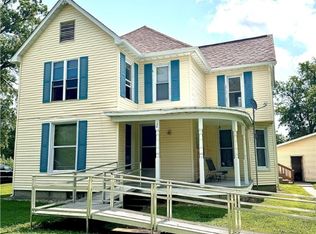 796 Maple Ave, Neoga, IL 62447