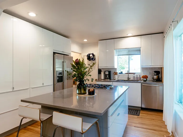 1382 E Emerson Ave — Photo 8