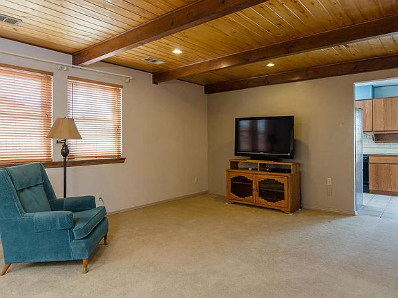 4th image of 7221 Minuteman Dr NE