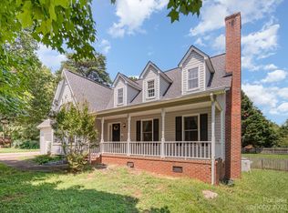 12648 Headquarters Farm Rd, Charlotte, NC 28262