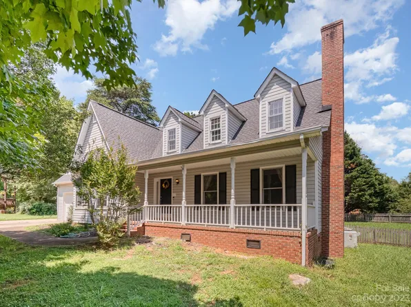 12648 Headquarters Farm Rd, Charlotte, NC 28262