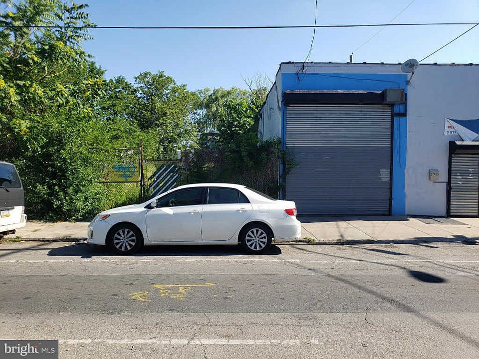 2nd image of 523 W Norris St