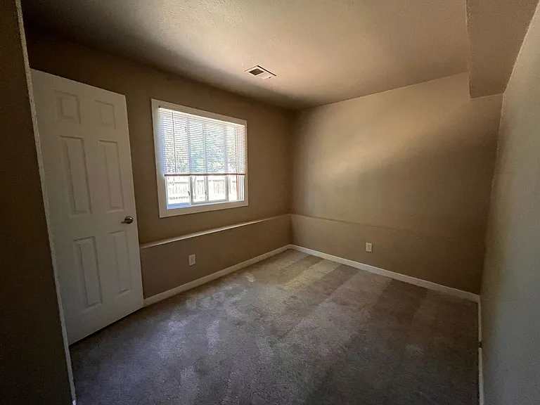 412 Albion Way — Photo 15