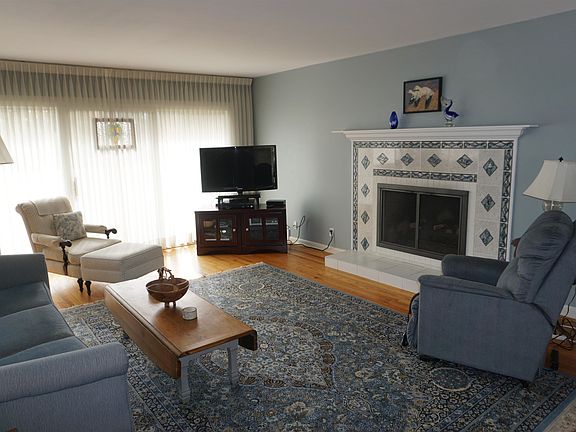 4th image of 2619 Hickory Lawn Dr