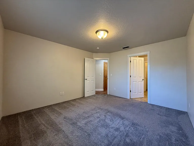 2150 NW Tara Ln — Photo 6