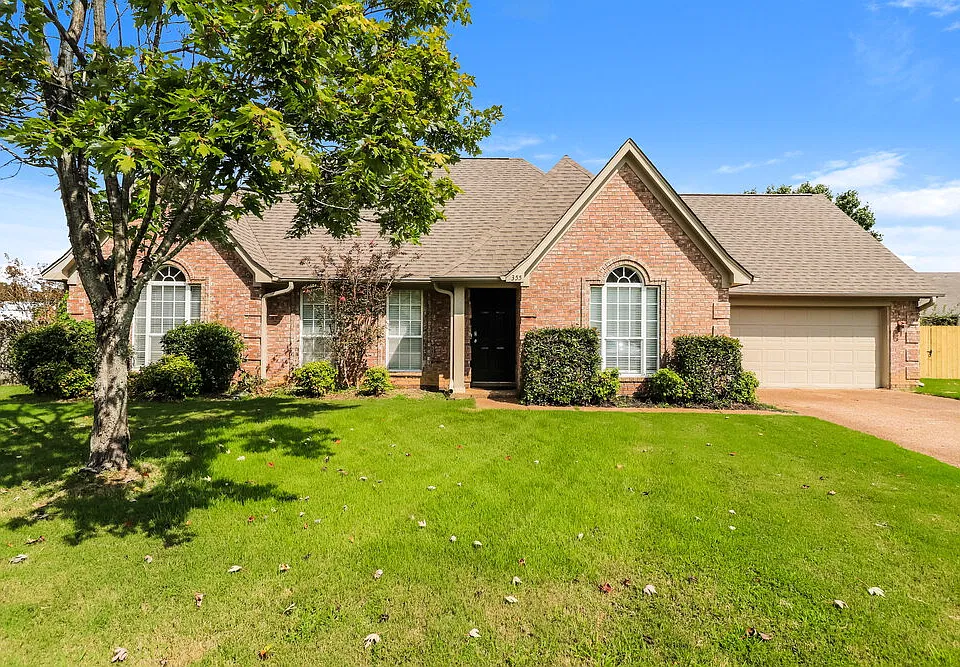 355 Winding Creek Dr