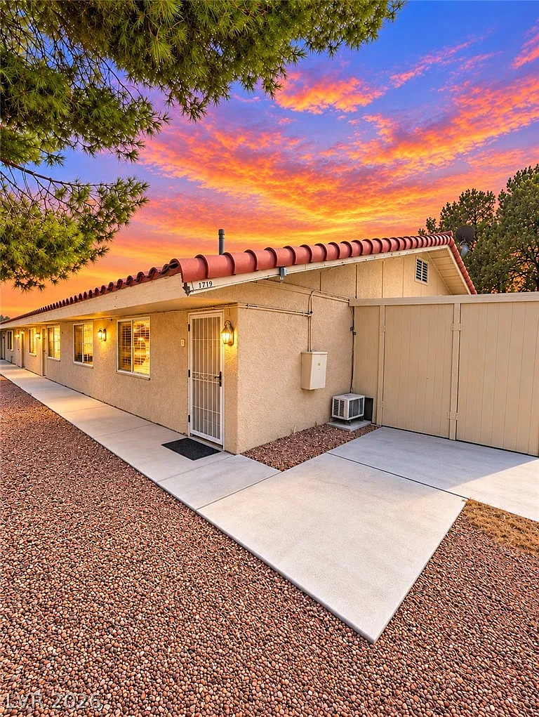 1 bed, 1.0 bath, 3645 sqft, $970 — Photo 2