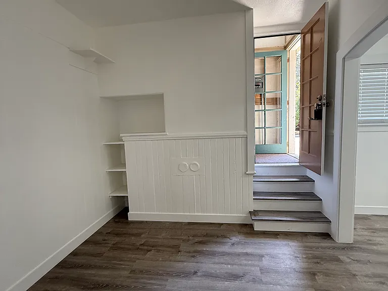 657 Everett Ave #7 — Photo 15
