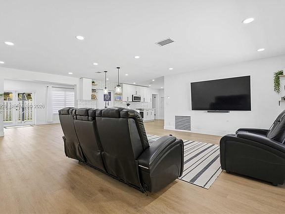 5th image of 9120 SW 55th St