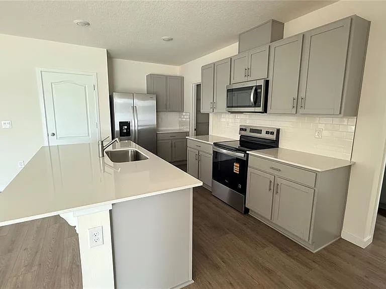 2066 Walnut Creek Dr — Photo 10