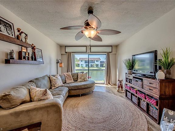 2nd image of 616 SE 14th Ter APT 102
