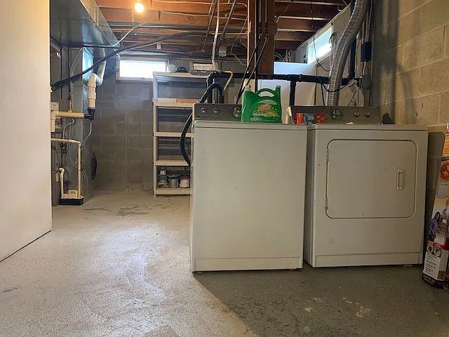 1560 Whittier Ave — Photo 37