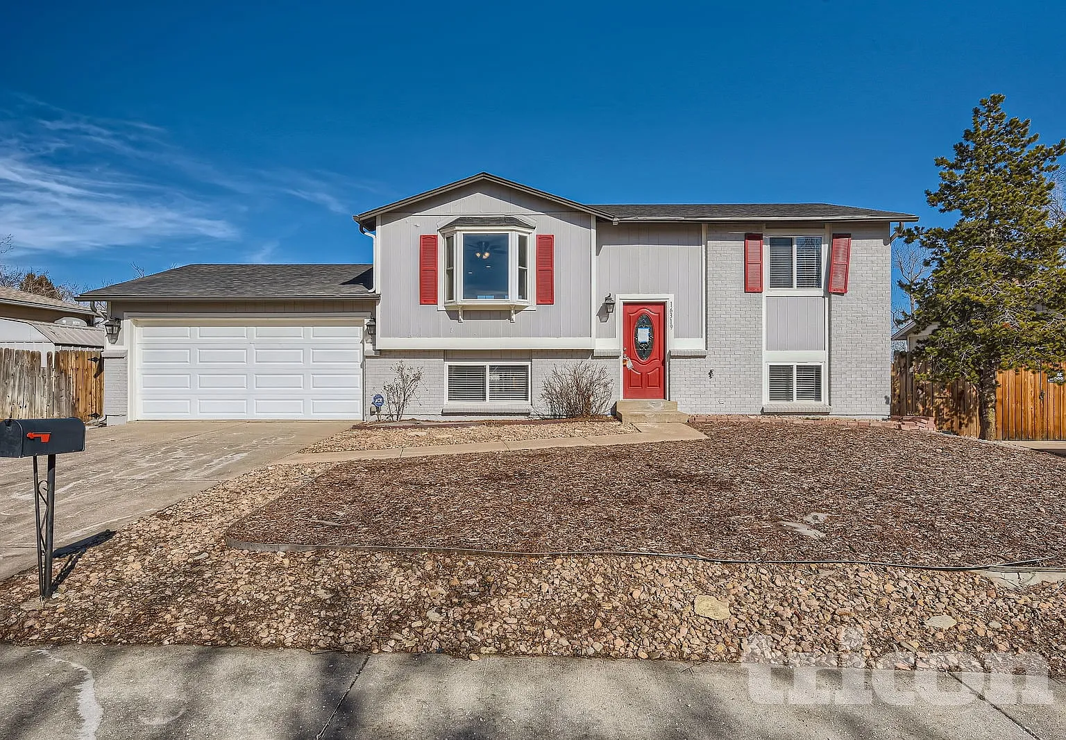 16319 E Bates Dr Aurora CO — Photo 2