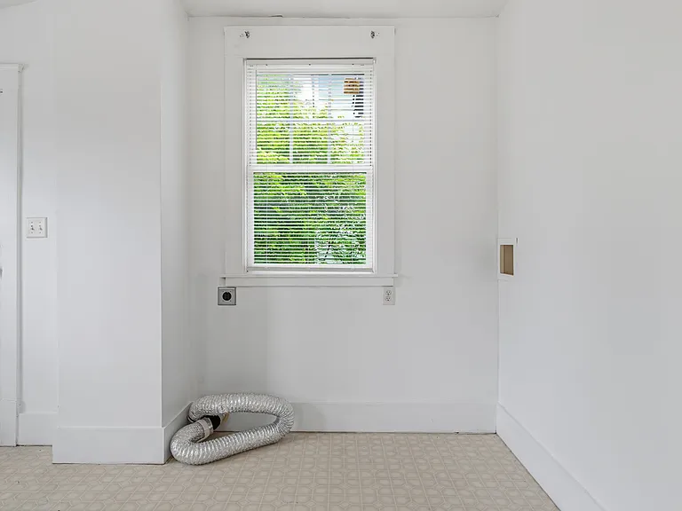 2315 Linden Ave #1 — Photo 18