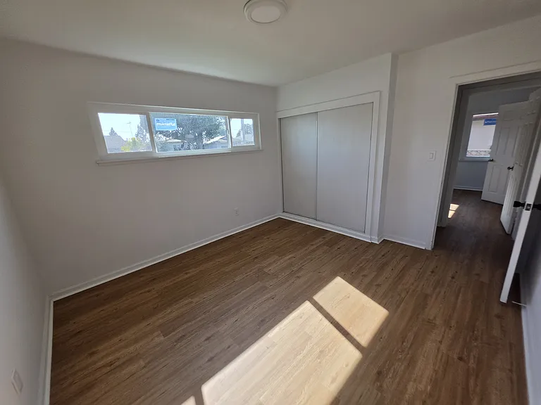 718 S Barclay Ave — Photo 9