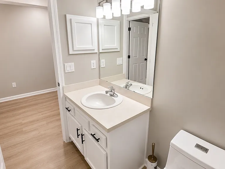 8242 Rocky Creek Dr — Photo 10
