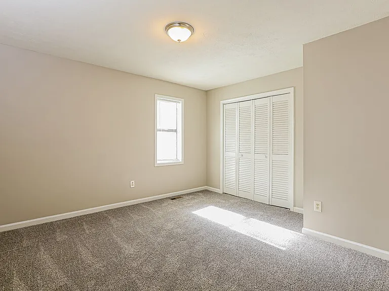3237 Carmel Dr — Photo 13