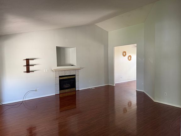 4th image of 15910 NE 83rd St
