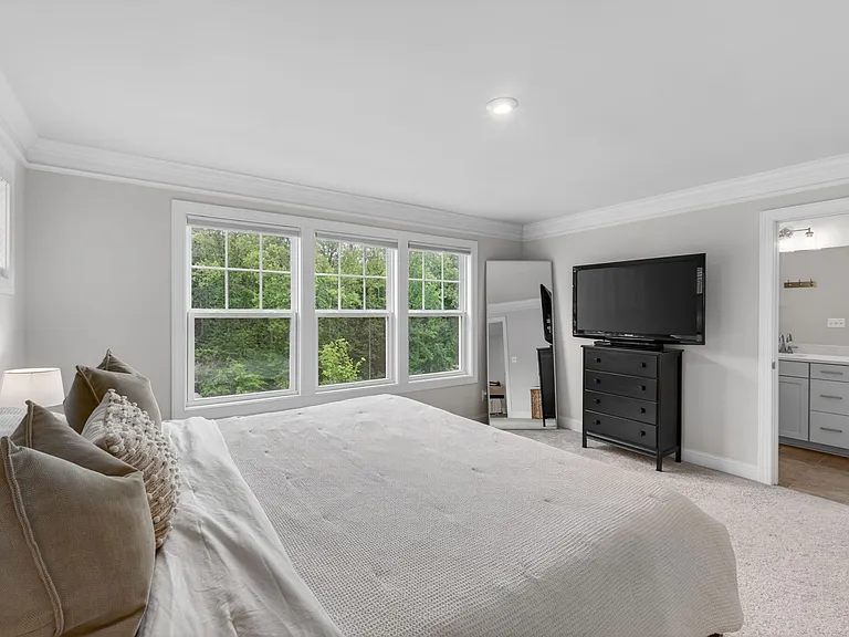 1262 Laconia Ln — Photo 13