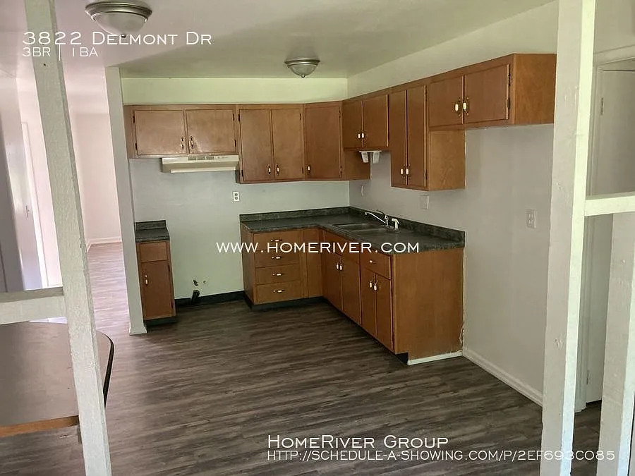 3822 Delmont Dr photo 1