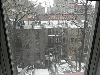 Rented by R New York