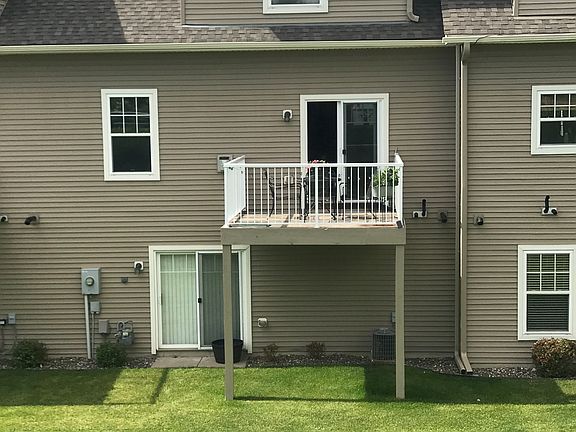 3rd image of 5017 Fountain Ln N