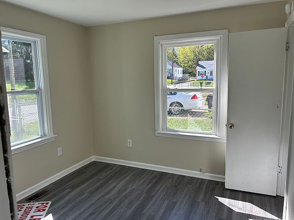4th image of 101 Loneta Ave