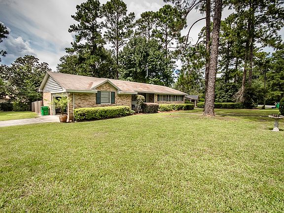 5th image of 2114 Dogwood Dr