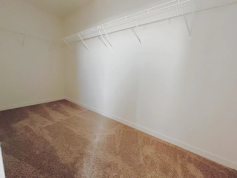 1630 Lewes Castle Dr — Photo 12