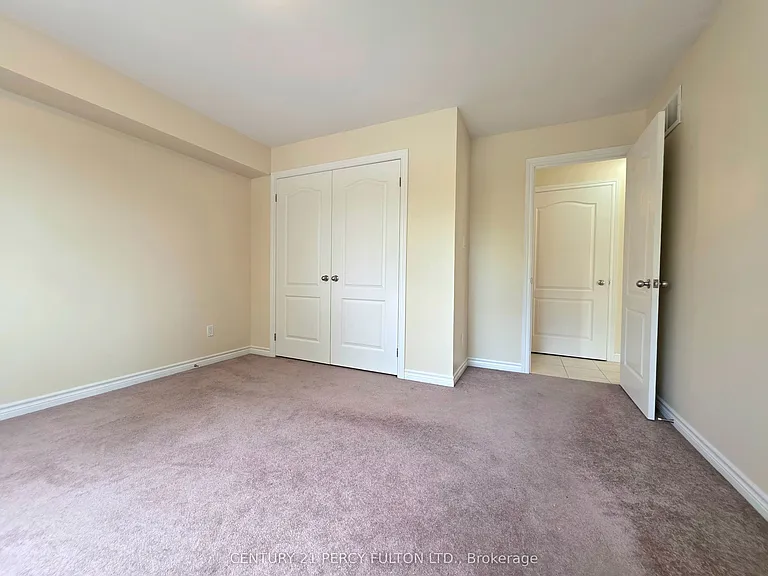 144 Mary St N #2 — Photo 20