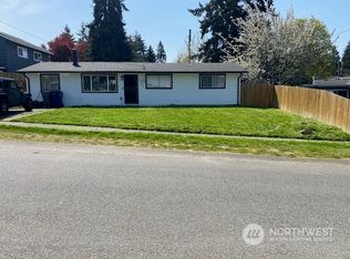 2427 SW 330th St, Federal Way, WA 98023