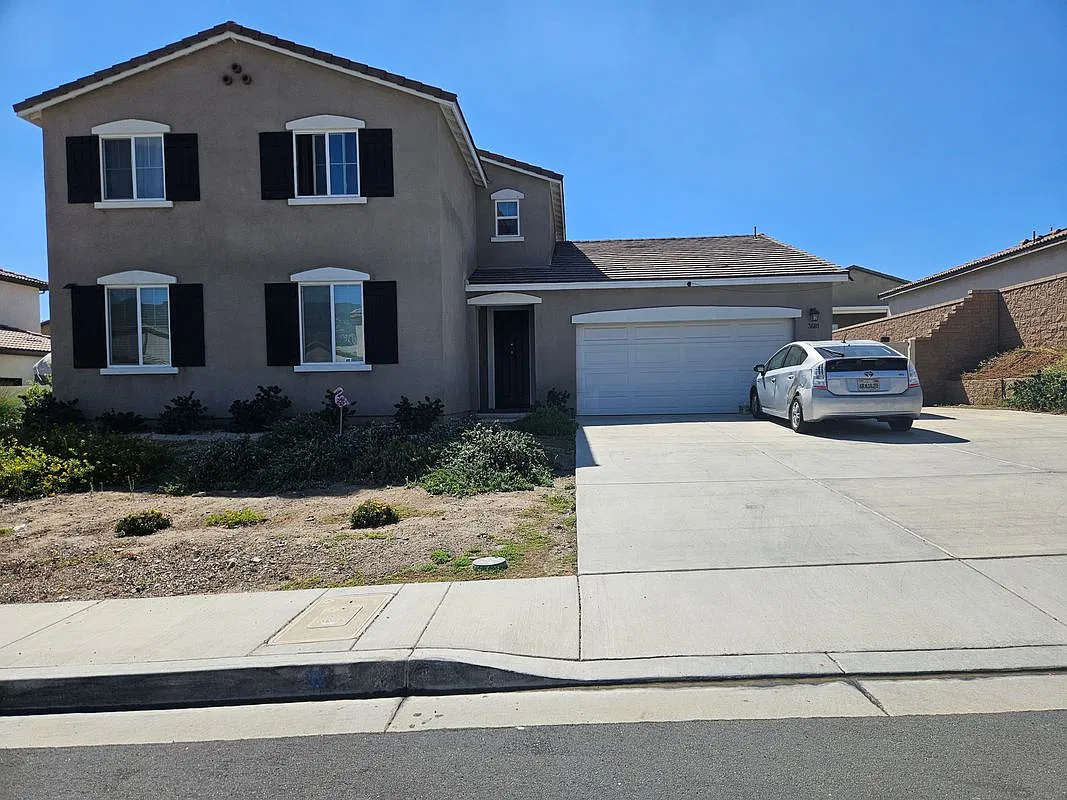 1 bed, 1.0 bath, 700 sqft, $1,975 — Photo 1