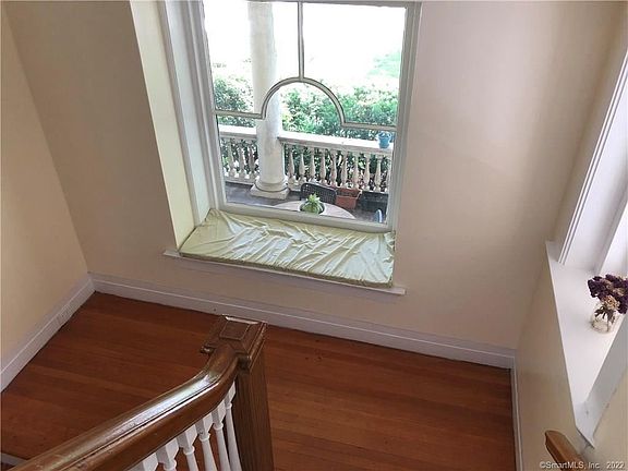 3rd image of 738 Whitney Ave APT 3