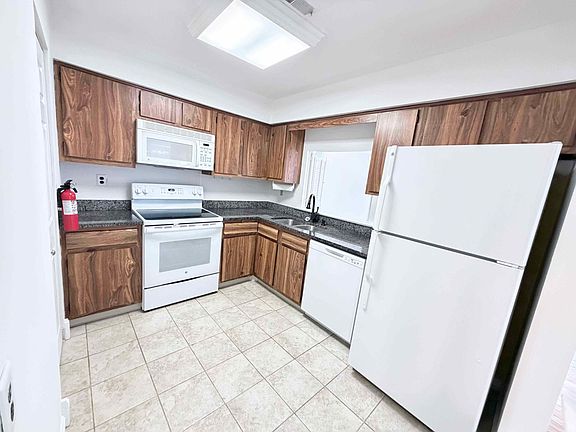 5th image of 1207A Crosshill Ct