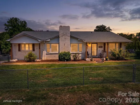 418 Powell Cir NE, Lenoir, NC 28645