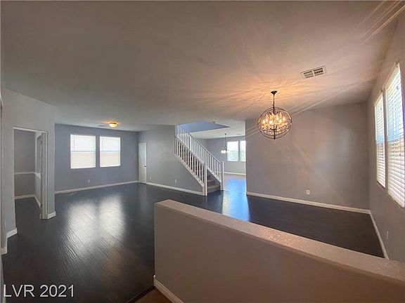 2nd image of 704 Chepstow Ave