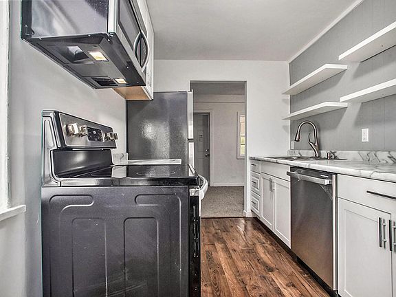 5th image of 22 Bradford St