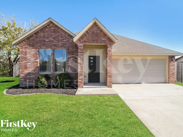 1612 Penn Ln, Moore, OK 73160