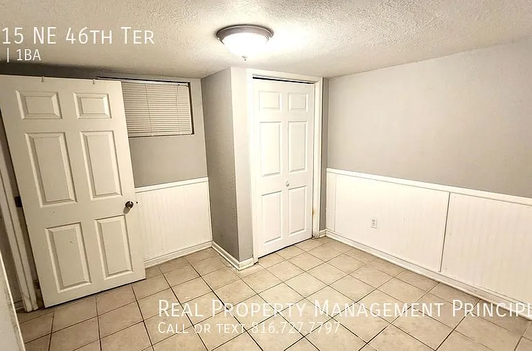 4515 NE 46th Ter — Photo 13